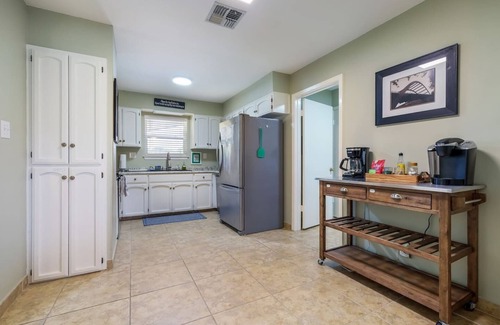 Seguin House | River View Staycation/FastWiFi/Firepit/ZDT Park