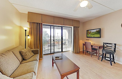 Wilmington Historic District Apartment | River View Suites 203 & 204