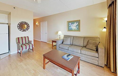 Wilmington Historic District Apartment | River View Suites 203 & 204