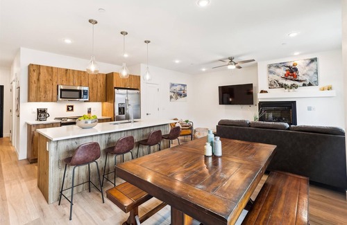 Silverthorne Condo | River West 522 - Stunning Mountain Views - Silverthorne Condo!