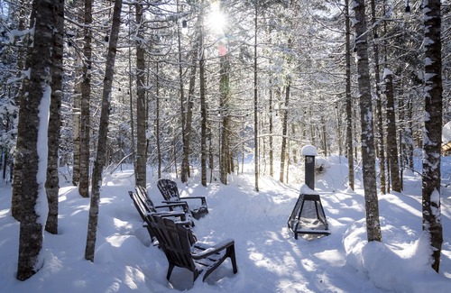 Sainte Rose du Nord Ski Chalet | River/Wooden Hottub Yurt in Nature