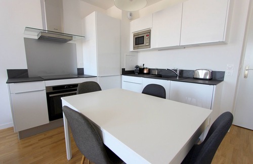 Chessy Apartment | RIVER1 - Disneyland view - Apt 6 people in Chessy