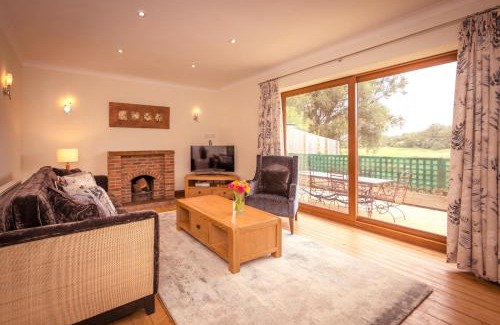 Alfriston Villa | Riverbank Cottage - idyllic riverside country cottage on South Downs