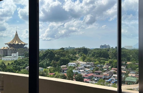 Kampung Surabaya Condo | Riverbank Suites - River View Level 11, Sleeps 7