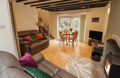 Grosmont House | Riverbank View