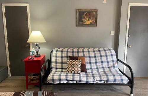 Red River Apartment | Riverbend 8 Efficiency