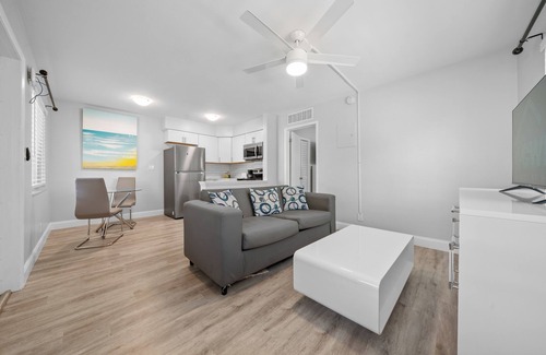Riverwalk Fort Lauderdale Apartment | Riverbend by Lowkl