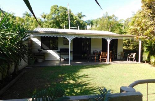 Rosemount House | Riverbend Cottage Cabin - Little Heaven