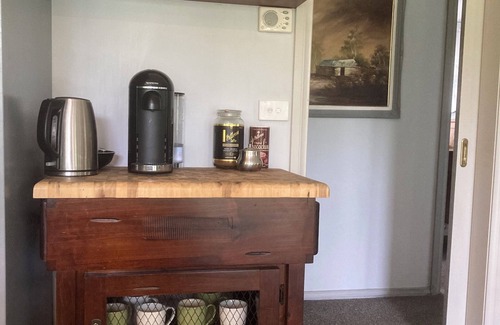 Yea Cottage | Riverbend Cottage is perfect for couples.