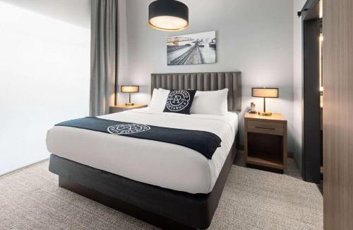 Ashtabula Hotel | Riverbend Hotel and Suites, Trademark Collection by Wyndham