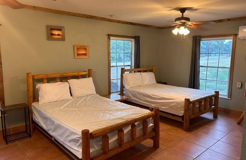 Rio Frio Hotel | Riverbend on the Frio Motel 8