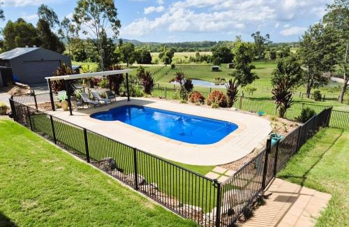 Tamborine House | Riverbend Ranch Tamborine