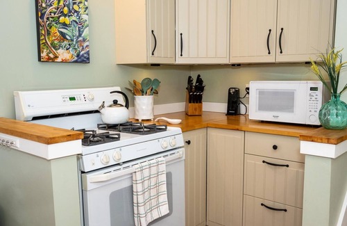 Healdsburg House | Riverbend Retreat | A Wine Country Escape