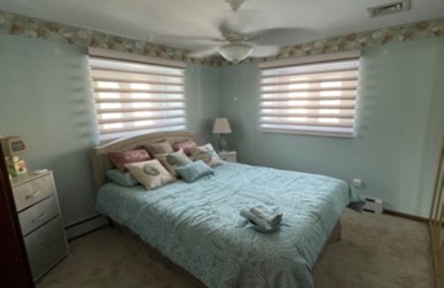 Vermilion House | RIVERBEND RETREAT LOWER UNIT WATERFRONT W/HOT TUB OPEN YEAR ROUND
