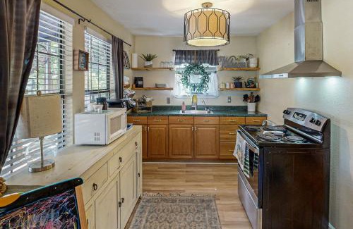 Bandera House | Riverbend Retreat