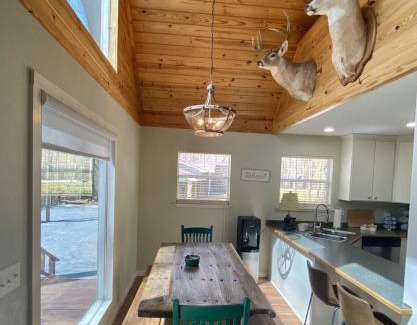 Pangburn House | Riverbend Serenity Cabins