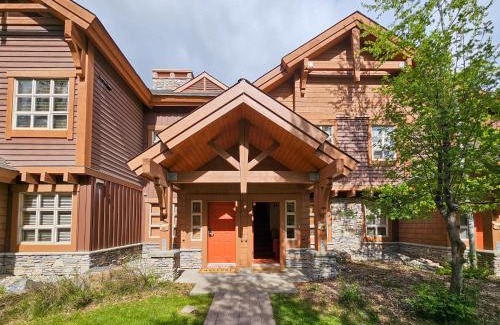 East Kootenay Apartment | Riverbend Townhomes by StayIn