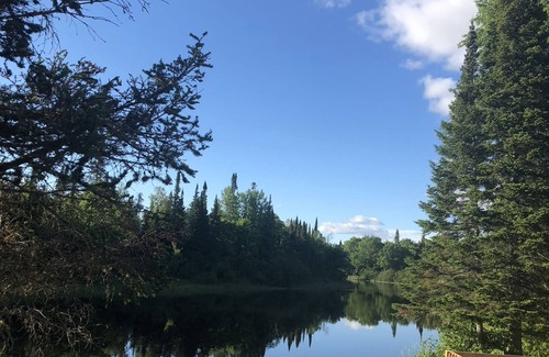 Ryerson Cottage | Riverbend Waterfront Cottage