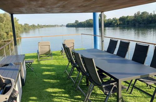 Wiesbaden Boat Rental | Riverboat-Rhein-Main Ferienloft