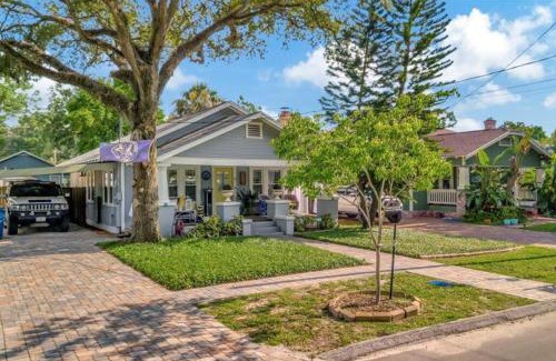 South Seminole Heights House | Rivercrest Bungalow Retreat
