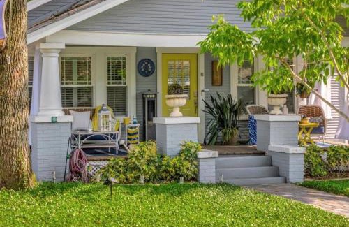 South Seminole Heights House | Rivercrest Bungalow Retreat