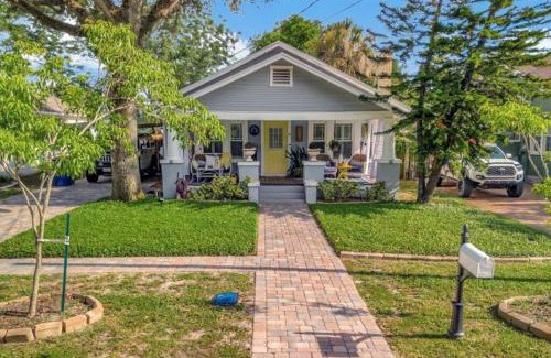 South Seminole Heights House | Rivercrest Bungalow Retreat