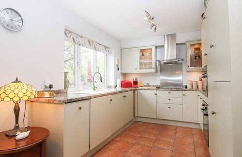 Shrewsbury Cottage | RIVERDALE, pet friendly in Shrewsbury