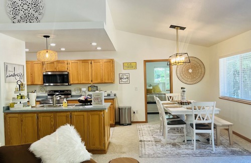 Gasquet House | Riverfront 3 bed/2 bath home, relaxing and peaceful, new furnishings and paint