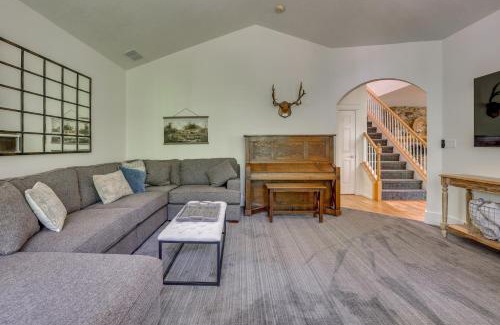 Boise House | Riverfront and Lake Retreat 9 Mi to Lucky Peak!