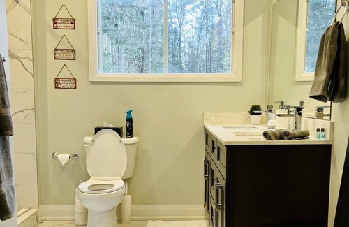 Hastings Highlands Cottage | Riverfront and Pet Friendly Oasis 10 minutes from Bancroft✨