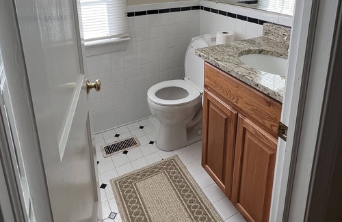 Ware Apartment | Riverfront Apartment with pool