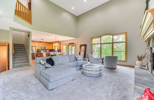 Brill House | Riverfront Bliss in Rice Lake: Deck, Grill & Hike!