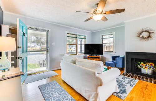Colonial Beach House | Riverfront Colonial Beach Home with Private Beach!