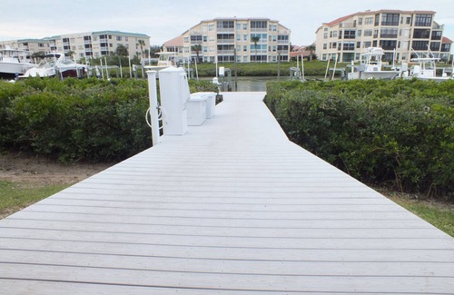 New Smyrna Beach Condo | Riverfront Condo Steps from Flagler Ave