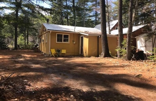 Durham Bridge Cottage | Riverfront Cottage