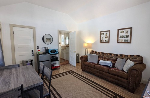 Olympic Valley Cottage | Riverfront Cottage 5 Minutes from Palisades Tahoe 10 minutes to Lake Tahoe