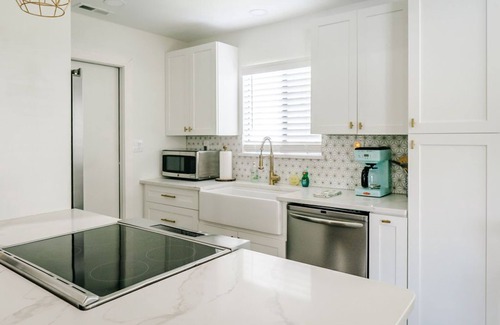 Satsuma House | Riverfront Cottage Retreat with 2 Docks + Scenic Views on the St. John’s River!