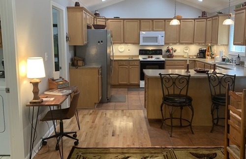 Bristol Cottage | Riverfront Cottage with Great Porch!