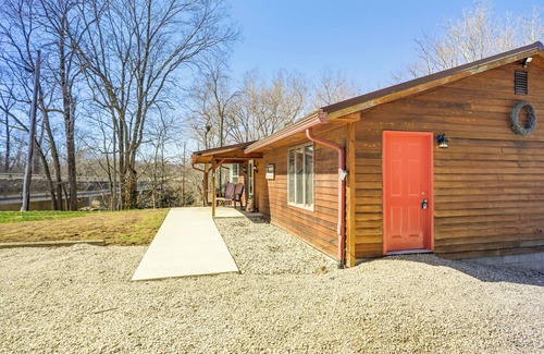 Covington Cottage | Riverfront Covington Cabin w/Deck & Fire Pit!