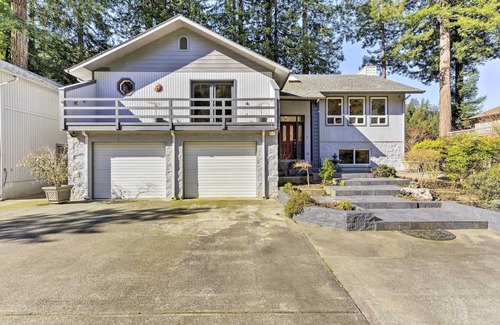 Crescent City House | Riverfront Crescent City Home, 8 Mi to Beach!