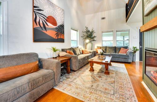 Thomaston House | Riverfront Cuero Vacation Home with Spacious Deck!