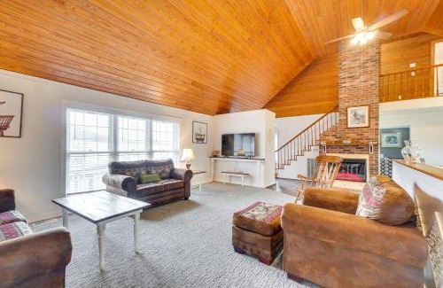 Dayton House | Riverfront Dayton Getaway on 700 Wooded Acres!