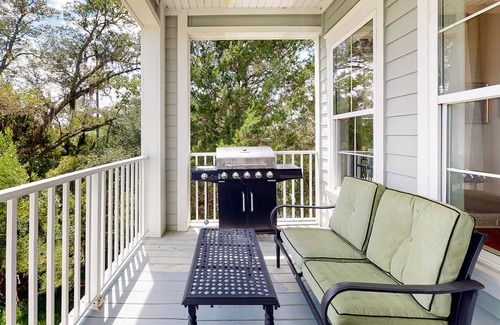 St. Marys House | Riverfront dog-friendly townhome with fireplace, dock access & pickleball