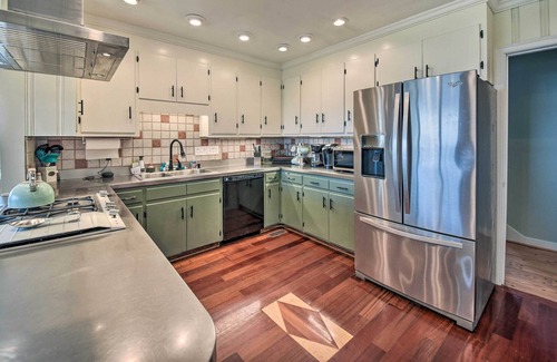 Elizabeth City House | Riverfront Elizabeth City Retreat w/ Yard!