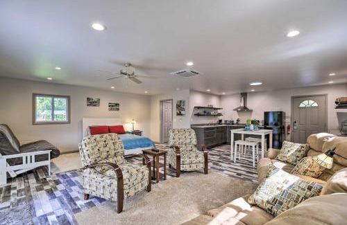 Elizabethton House | Riverfront Elizabethton Detached Studio with Grill