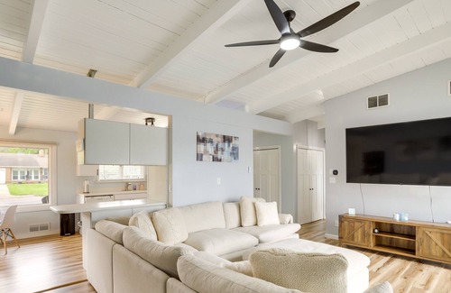 Elkhart House | Riverfront Elkhart Rental: Deck & Ping Pong Table!