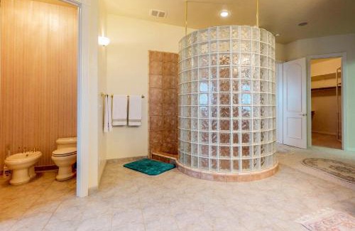 Florence House | Riverfront Estate