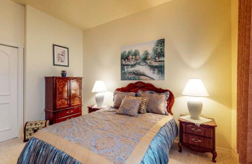 Florence House | Riverfront Estate
