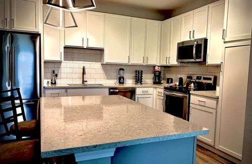 Highlands Apartment | Riverfront Getaway JAX Airport Access