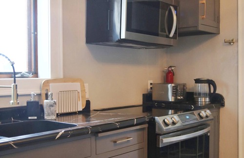 Two Rivers House | Riverfront Getaway